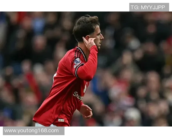 利物浦战胜曼联,继续领跑英超榜首,莱斯特城崛起成为黑马 利物浦战胜曼联,继续领跑英超榜首,莱斯特城崛起成为黑马