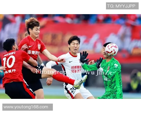 长春亚泰迎战恒大淘宝中超焦点之战引发球迷热议与期待