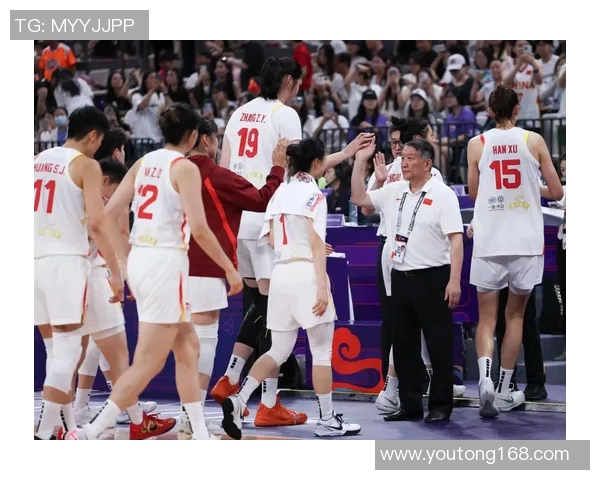 风暴与狂热女篮激战正酣比分胶着精彩瞬间回顾